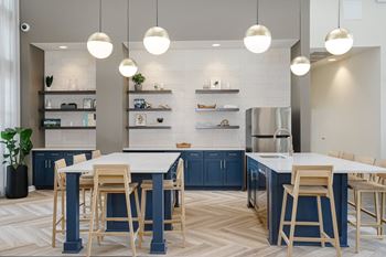 Eat-in table with high chairs in clubhouse